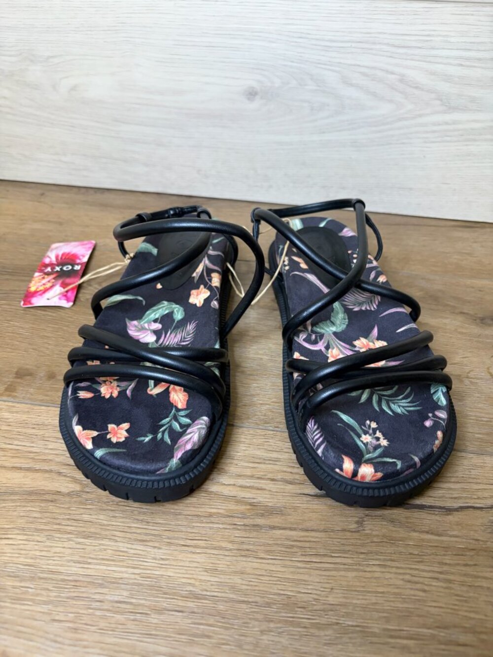 Roxy Women's Brooke Strappy Sandals Island Floral Size 7 NWT